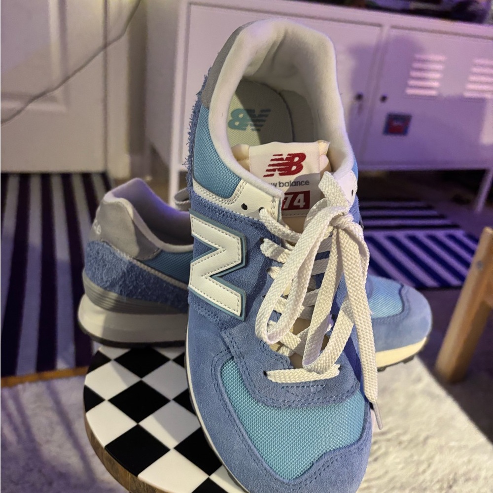 New Balance *RARE* Baby Blue Colorway - Picture 7 of 7